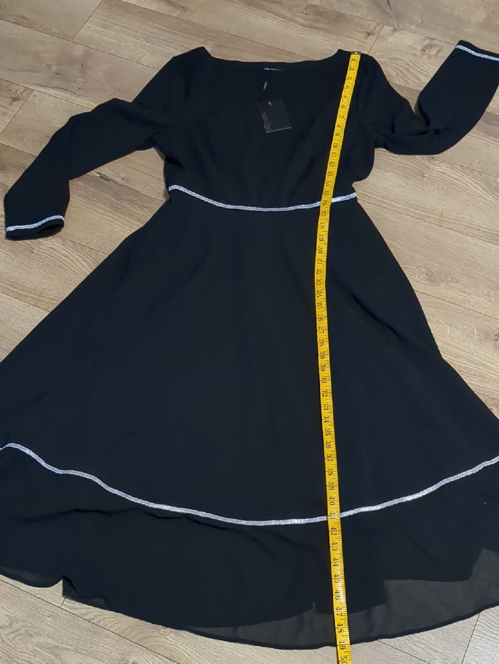 Mooyius Long Sleeve Contrast Trim Midi Dress With Flared Skirt Size Large NWT - Picture 8 of 12